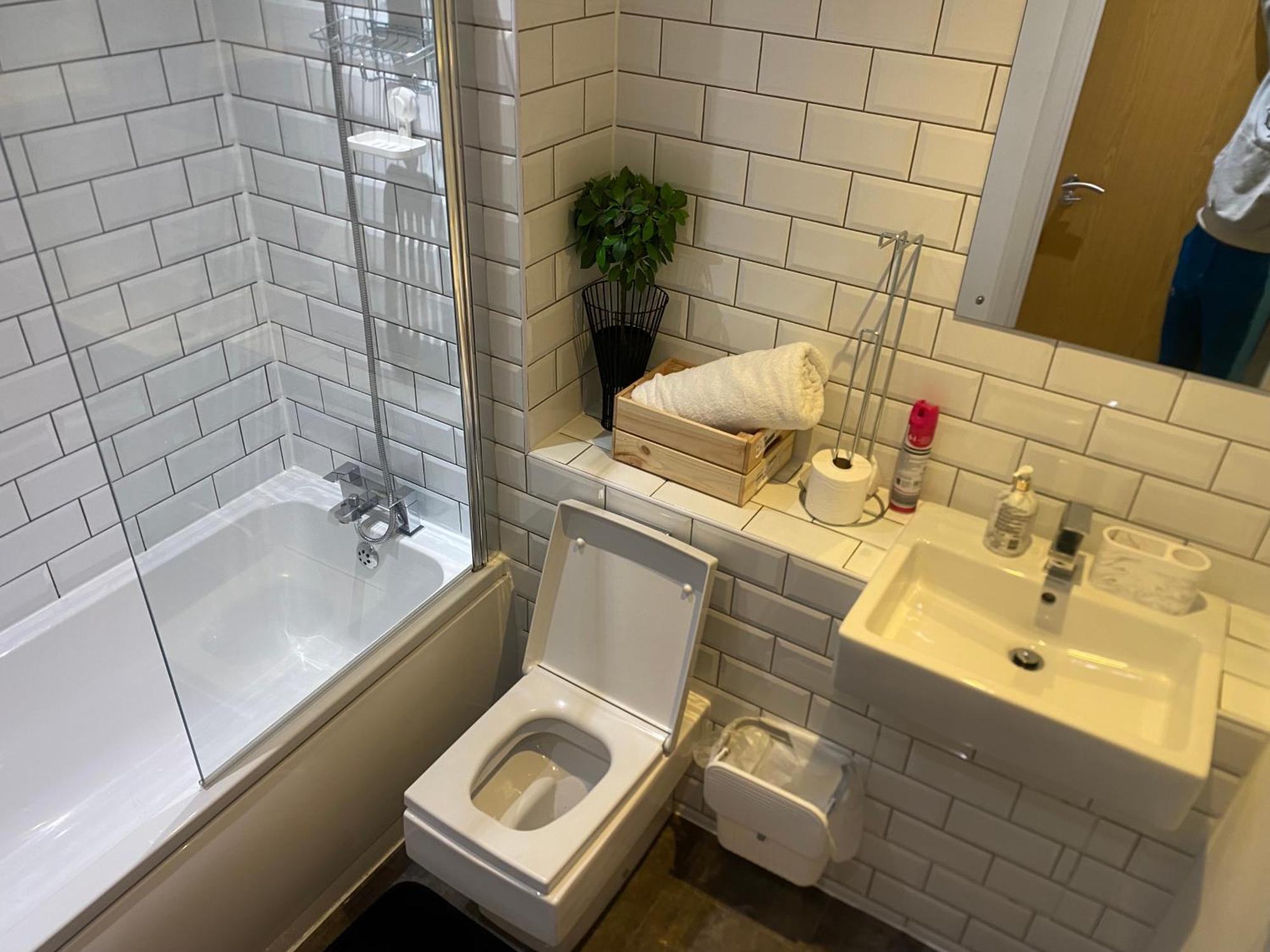 Luxury Urban Tranquility At B1 Apartment Birmingham Luaran gambar